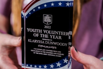 Altoona teen receives 2023 Iowa National Guard Youth Volunteer Award